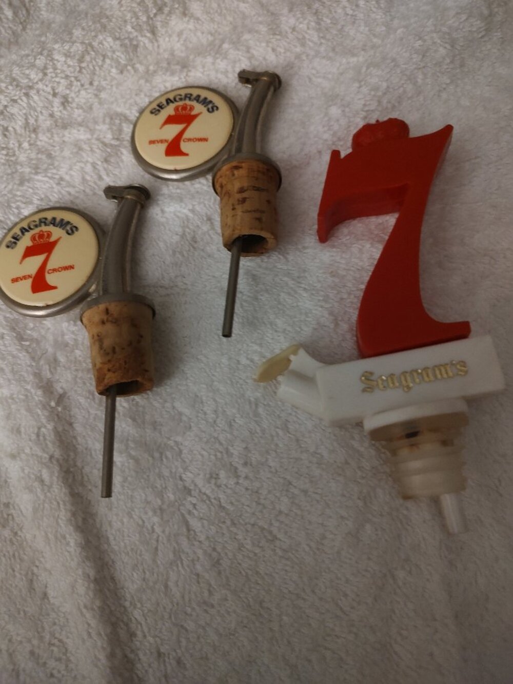 SEAGRAMS BOTTLE STOPPERS Vintage 3